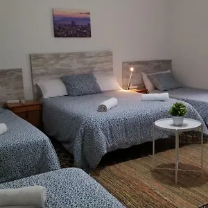 Гостевой дом Break In Gothic Hostal